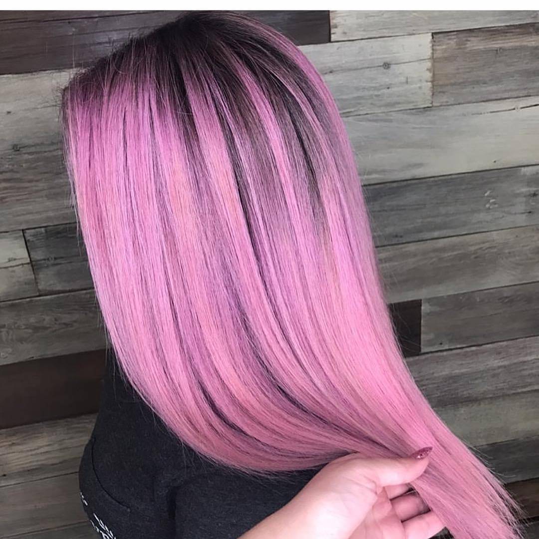 Taglio di capelli lunghi rosa - @pins_n_irons