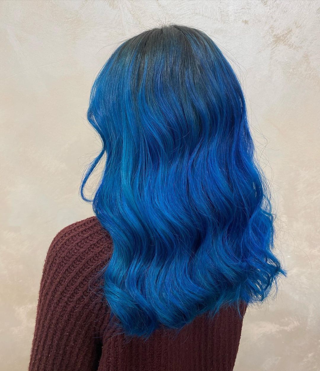 Capelli blu elettrico