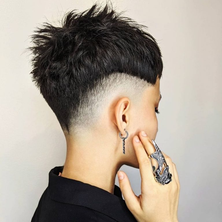 [35 FOTO] Capelli rasati da donna, un look molto affascinante alla ...