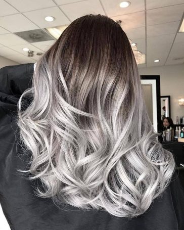 Shatush grigio metallizzato su capelli lunghi - @tommyamazinghair