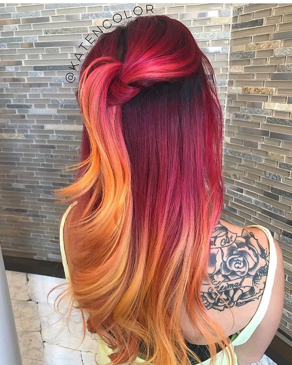 Taglio di capelli lunghi con sfumature arancio - @katencolor 