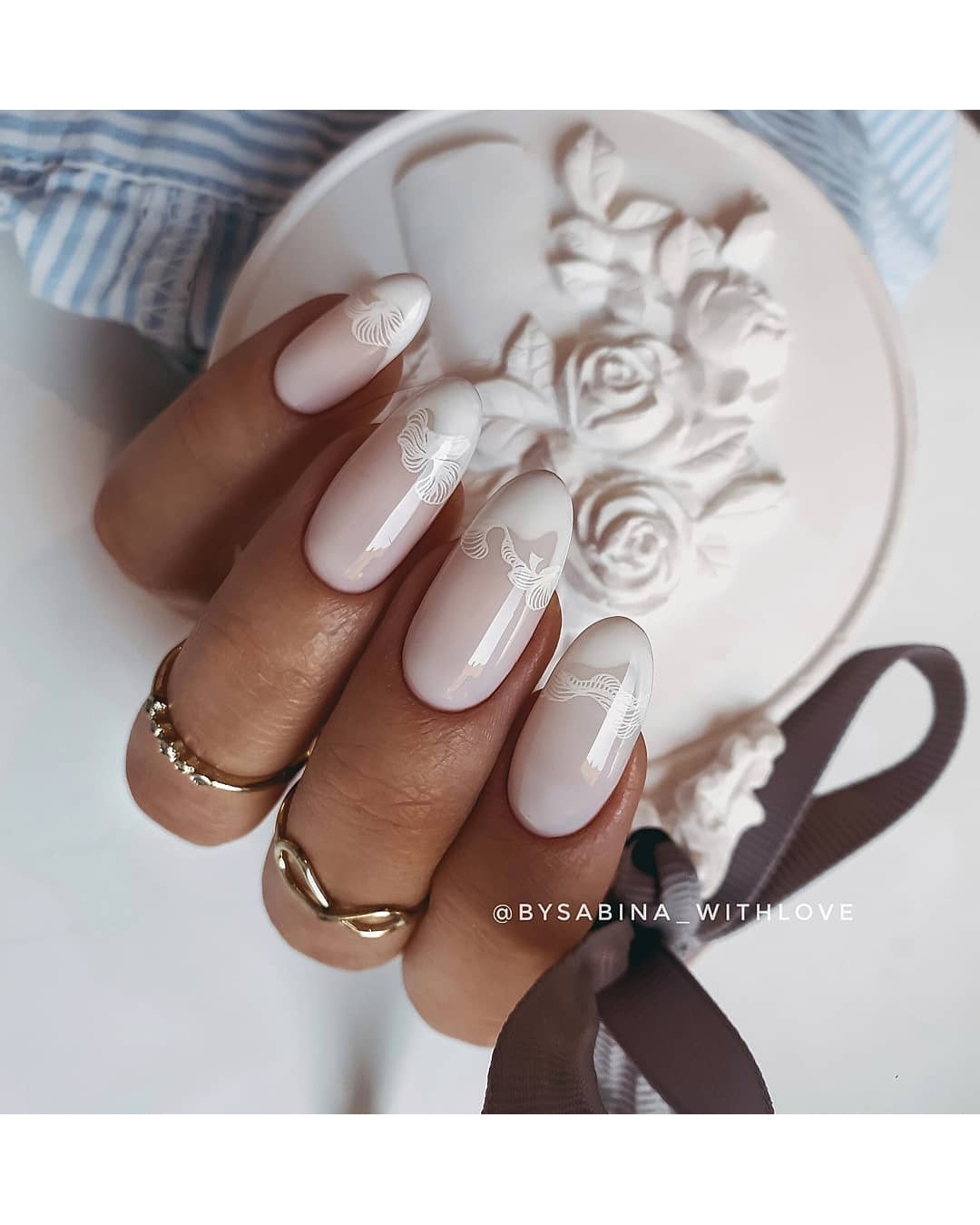 Unghie tonde bianco latte - @bysabina_withlove