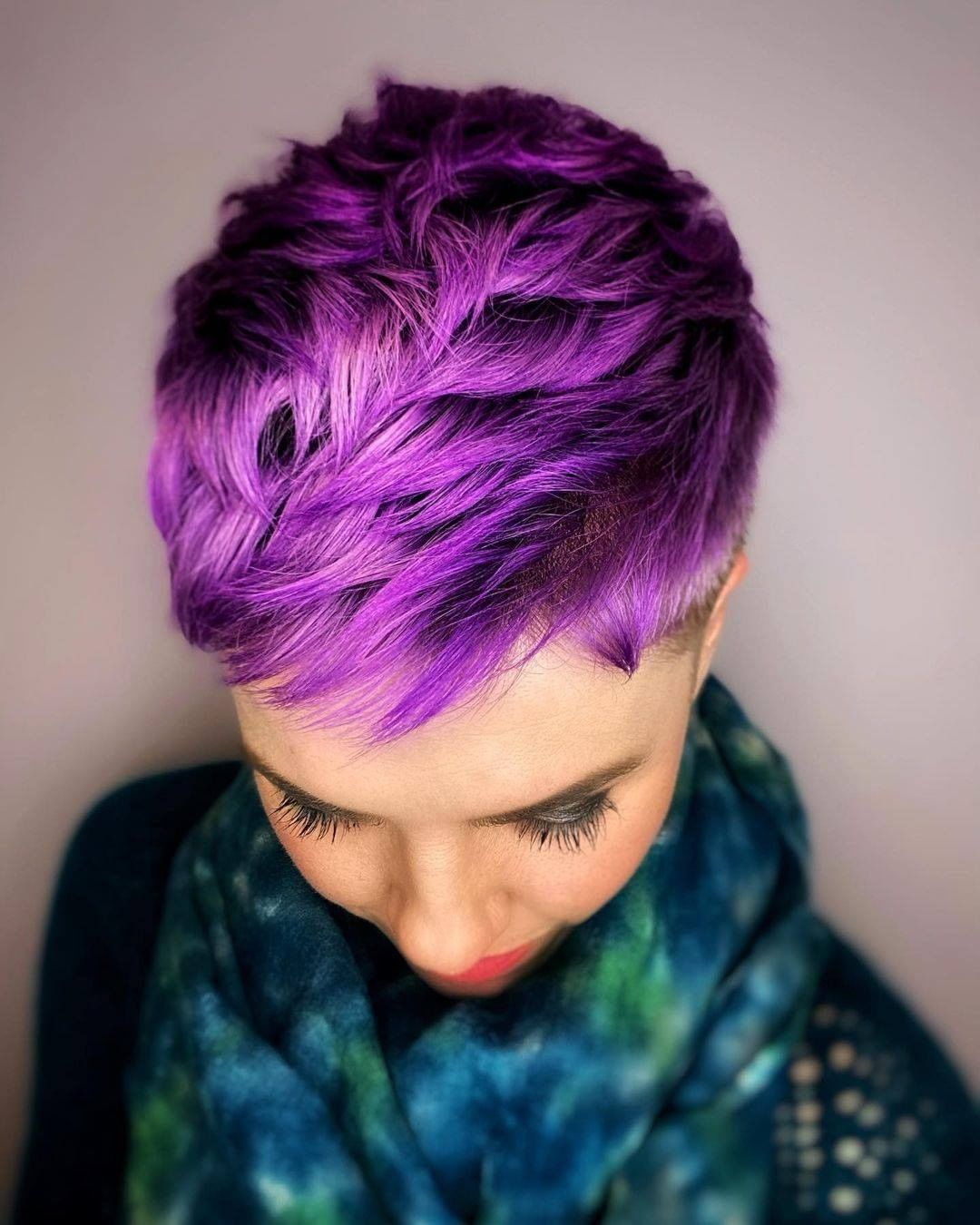 Taglio pixie con colore viola - @sonia_rohrbach