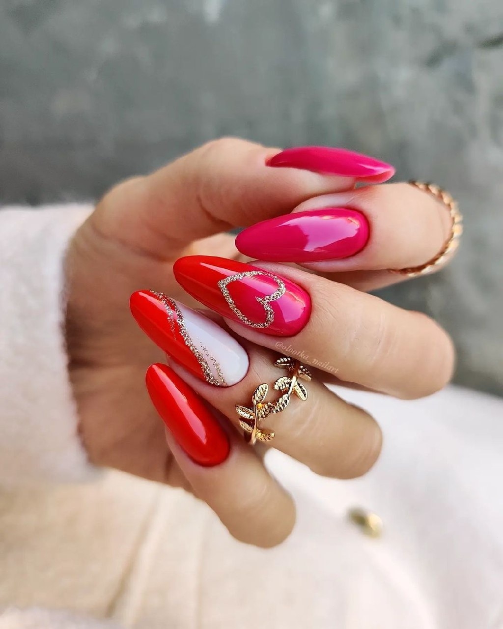 Unghie lunghe fucsia - @olootka_nailart