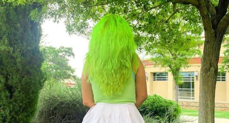brillante verde capelli - @manicpanicnyc
