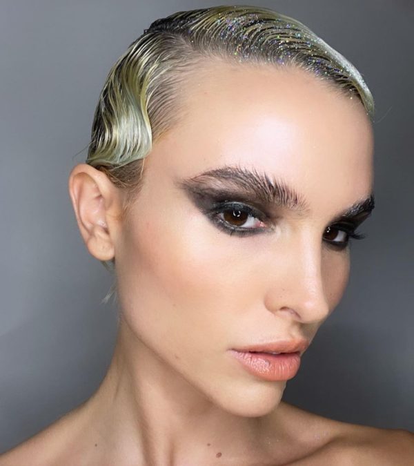 monnie.k.makeupartist Acconciatura Pixie Cut glitter retrò 15-12-2022