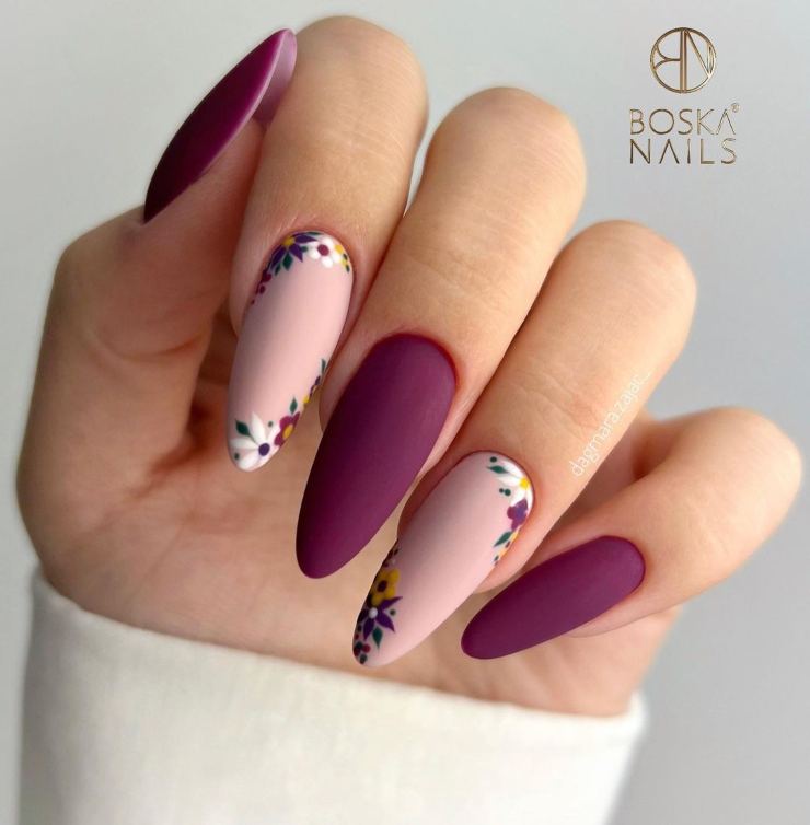 violette manicure di Natale @dagmara.zajac_
