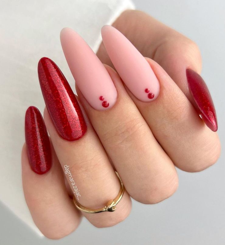 rosso classico manicure di Natale @dagmara.zajac_