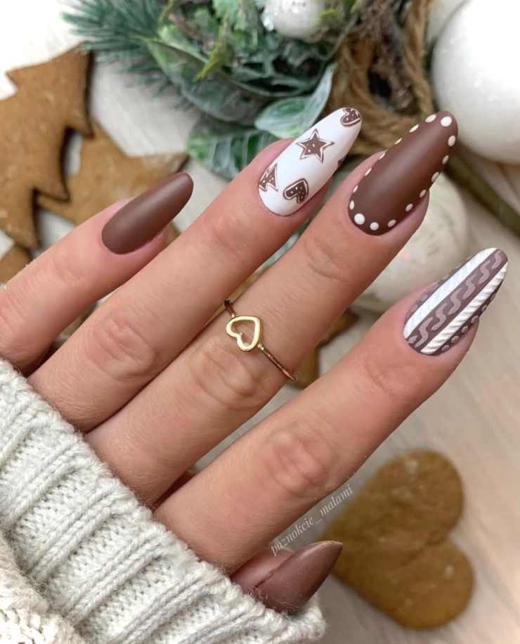 brown nails 