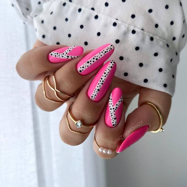 nail art rosa fasce