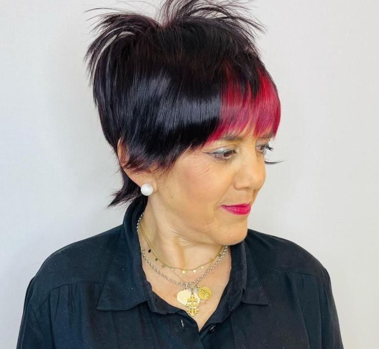 pixie cut over 50 frangia rosso 